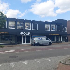 Buitenschilderwerk bedrijfspand bedrijfskeukens | Professioneel schilderwerk